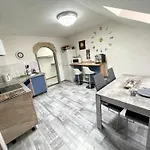 Casa Antic Grosse Moderne 45qm Im Zentrum Am Bahnhof Kostenloses Wlan Apartman *