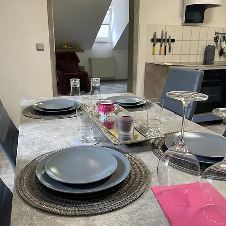 Appartement Casa Antic Grosse Moderne 45qm Im Zentrum Am Bahnhof Kostenloses Wlan Saalfeld Saale