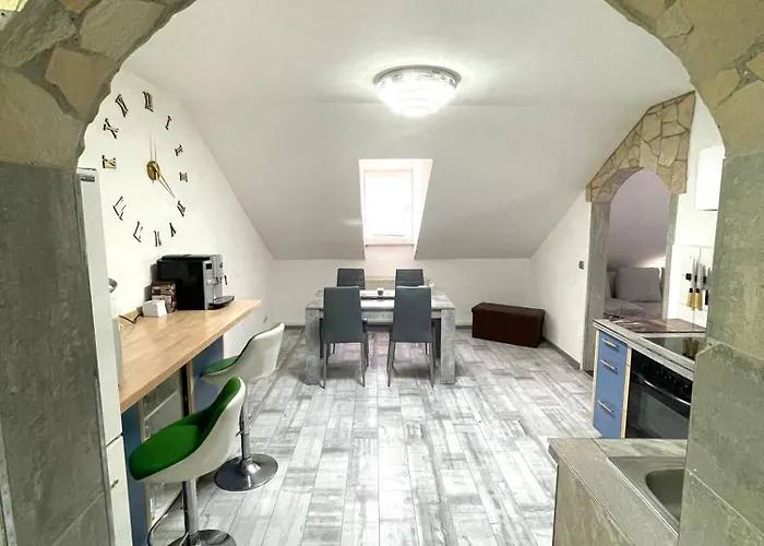 Casa Antic Grosse Moderne 45qm Im Zentrum Am Bahnhof Kostenloses Wlan