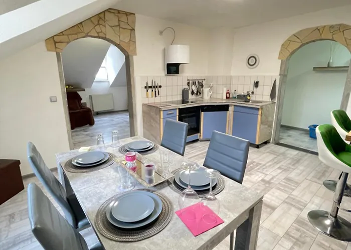 Casa Antic Grosse Moderne 45qm Im Zentrum Am Bahnhof Kostenloses Wlan Appartement Saalfeld Saale