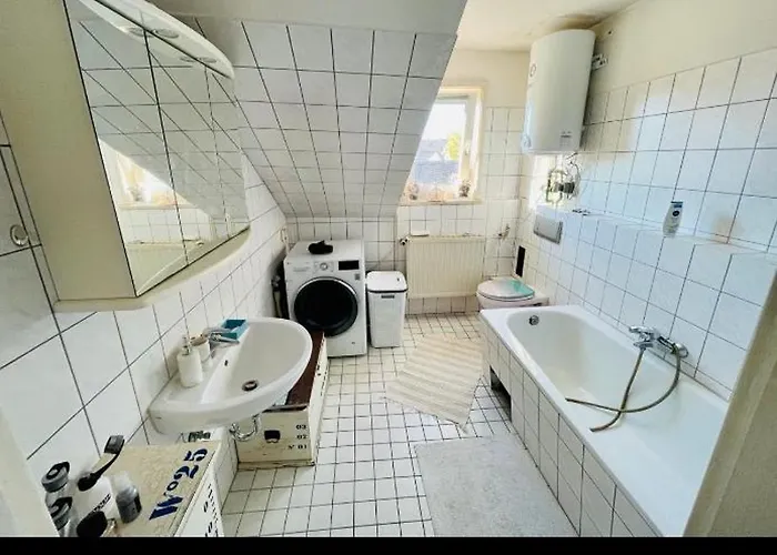 Casa Antic Grosse Moderne 45qm Im Zentrum Am Bahnhof Kostenloses Wlan Appartement Saalfeld Saale
